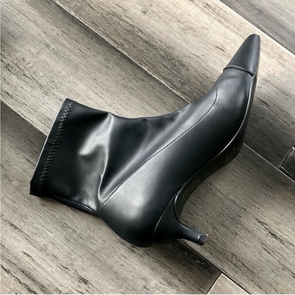 Journee Collection ‘Jadde’ Black Sock Style Booties w/ Kitten Heel & Pointed Toe - Picture 8 of 11